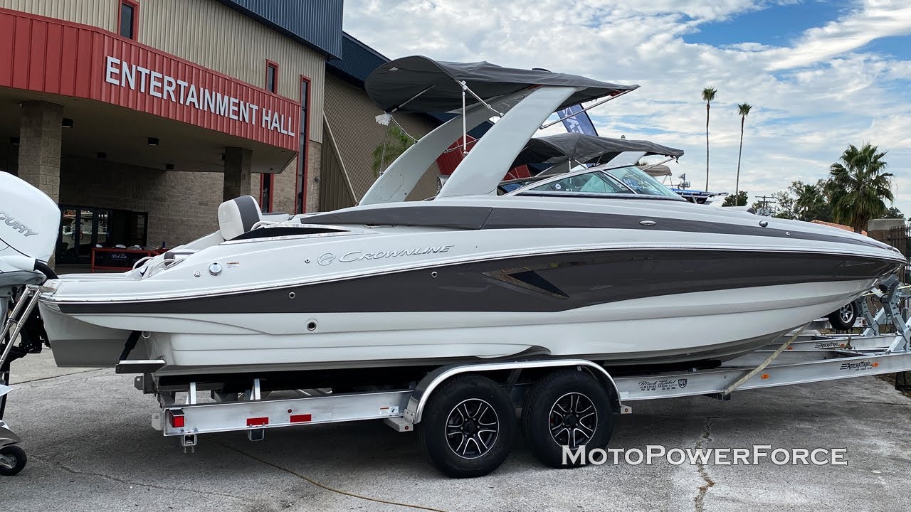 Crownline 285 XS yacht certified outboard crossover boat