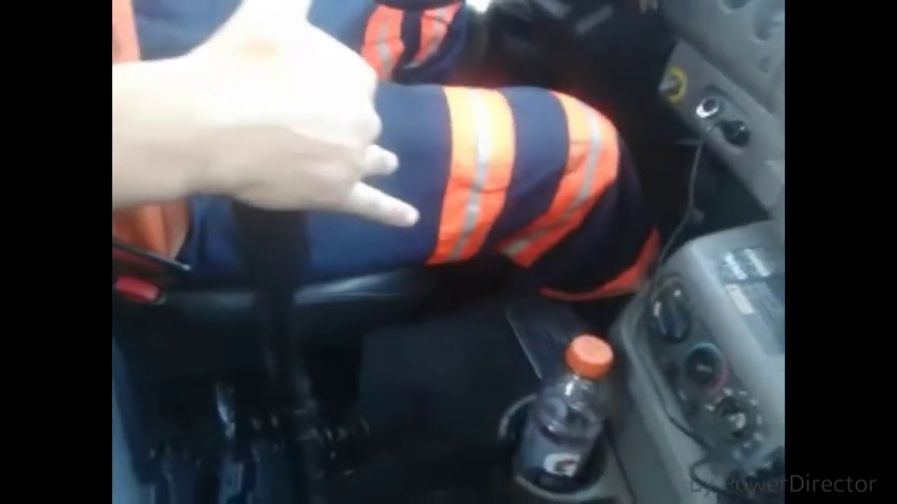 Переключение передач в грузовике Mack 2003 года выпуска, зажигание грузовика, часть 2.