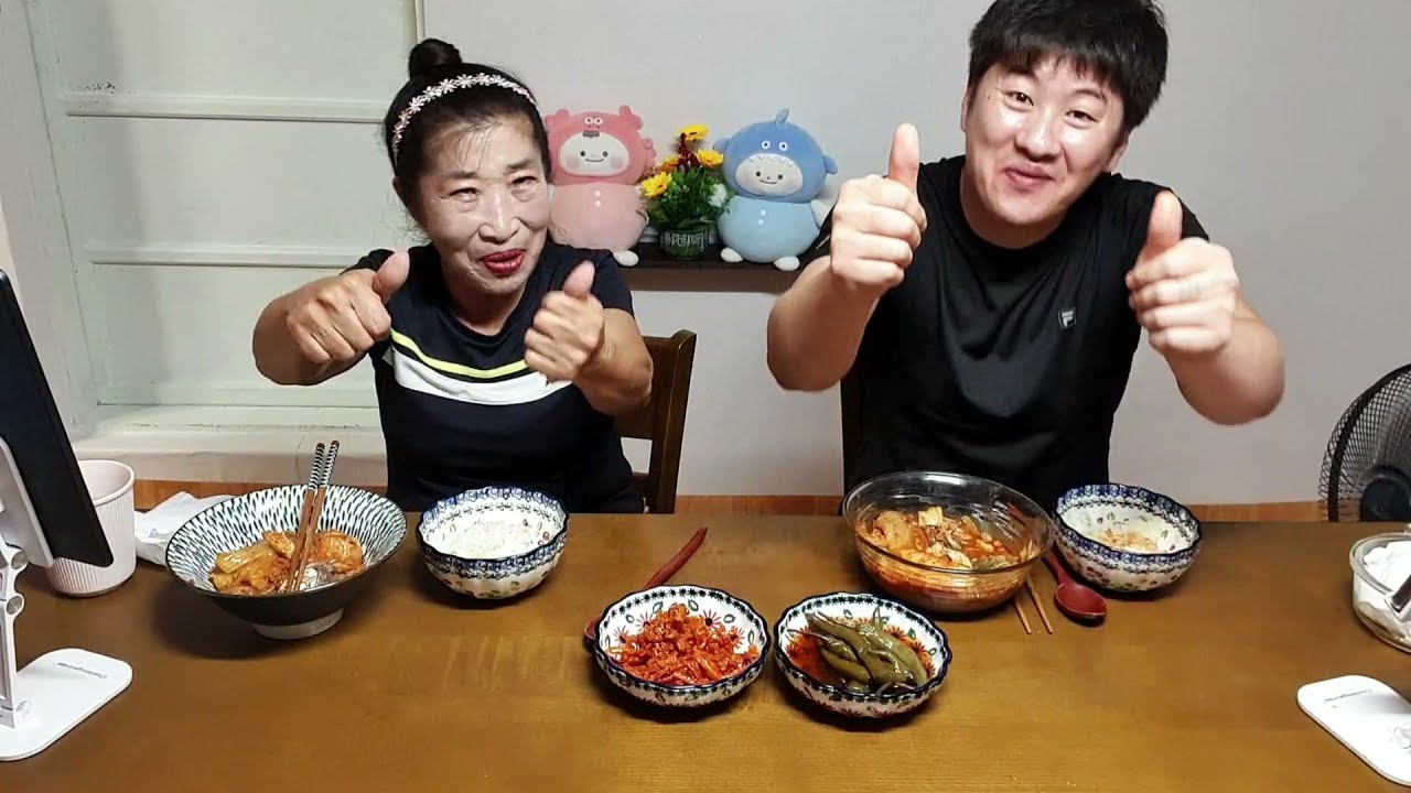 먹방MUKBANG 신김치 고등어조림,츄러스 Braised mackerel & Churros (EATING SHOW)