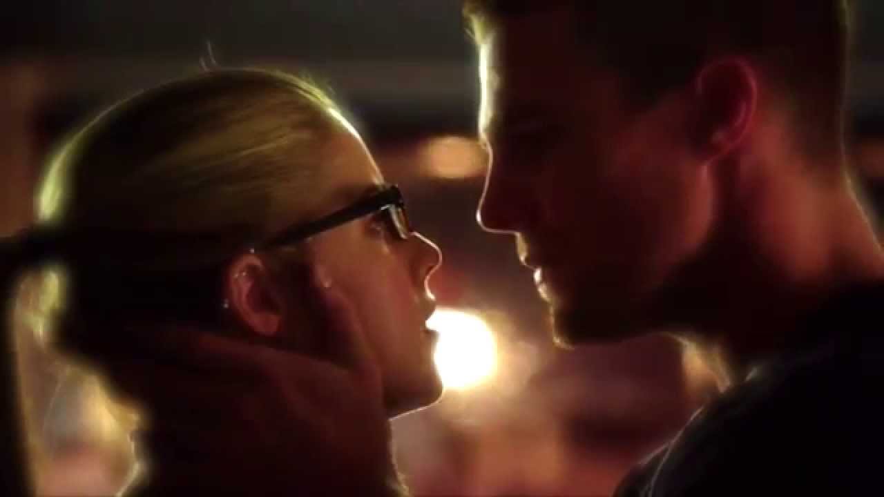 Oliver and Felicity - Latch