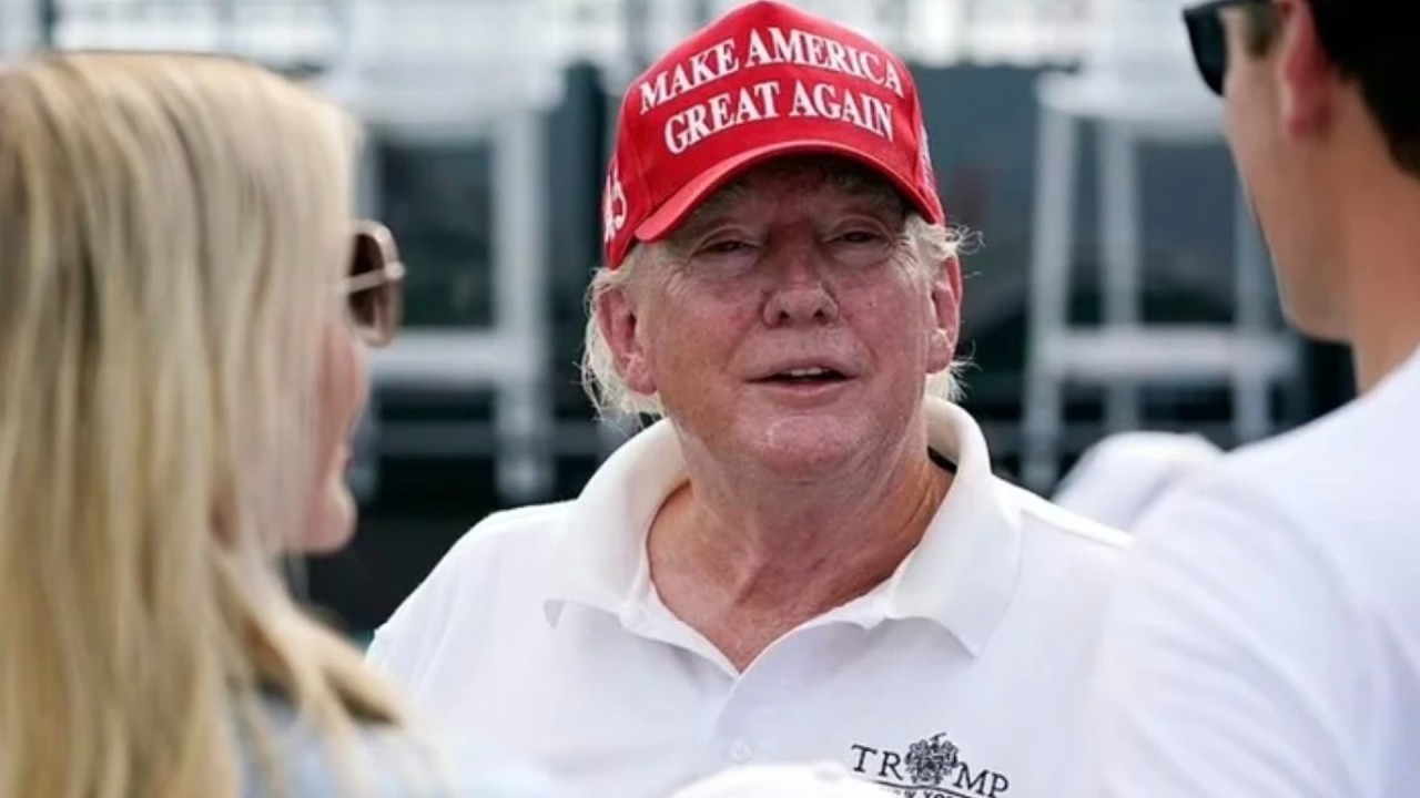 The Surprising Difference When Donald Trump Goes Without Makeup