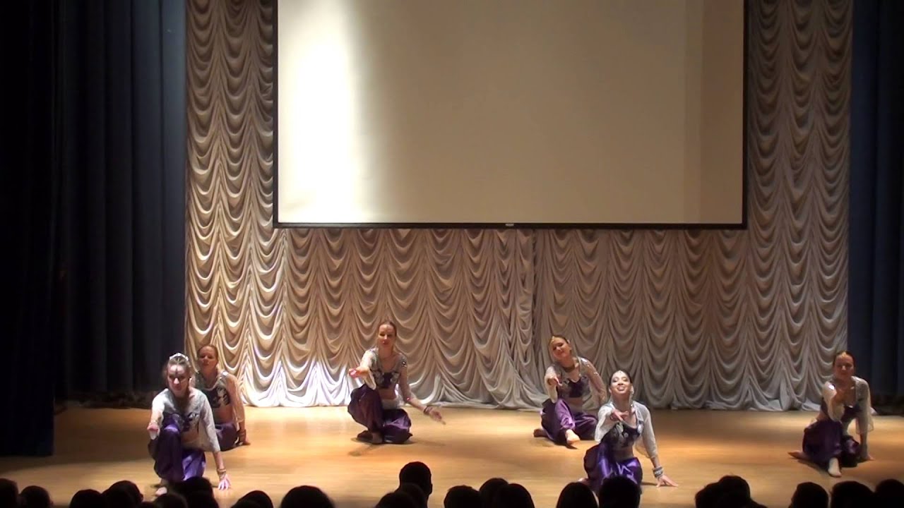 Malang dance performance