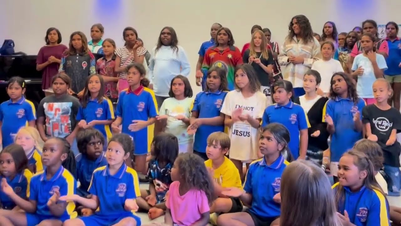 Girls from Oz sings 'Country Tells Us When...' in support of the Indigenous Literacy Foundation