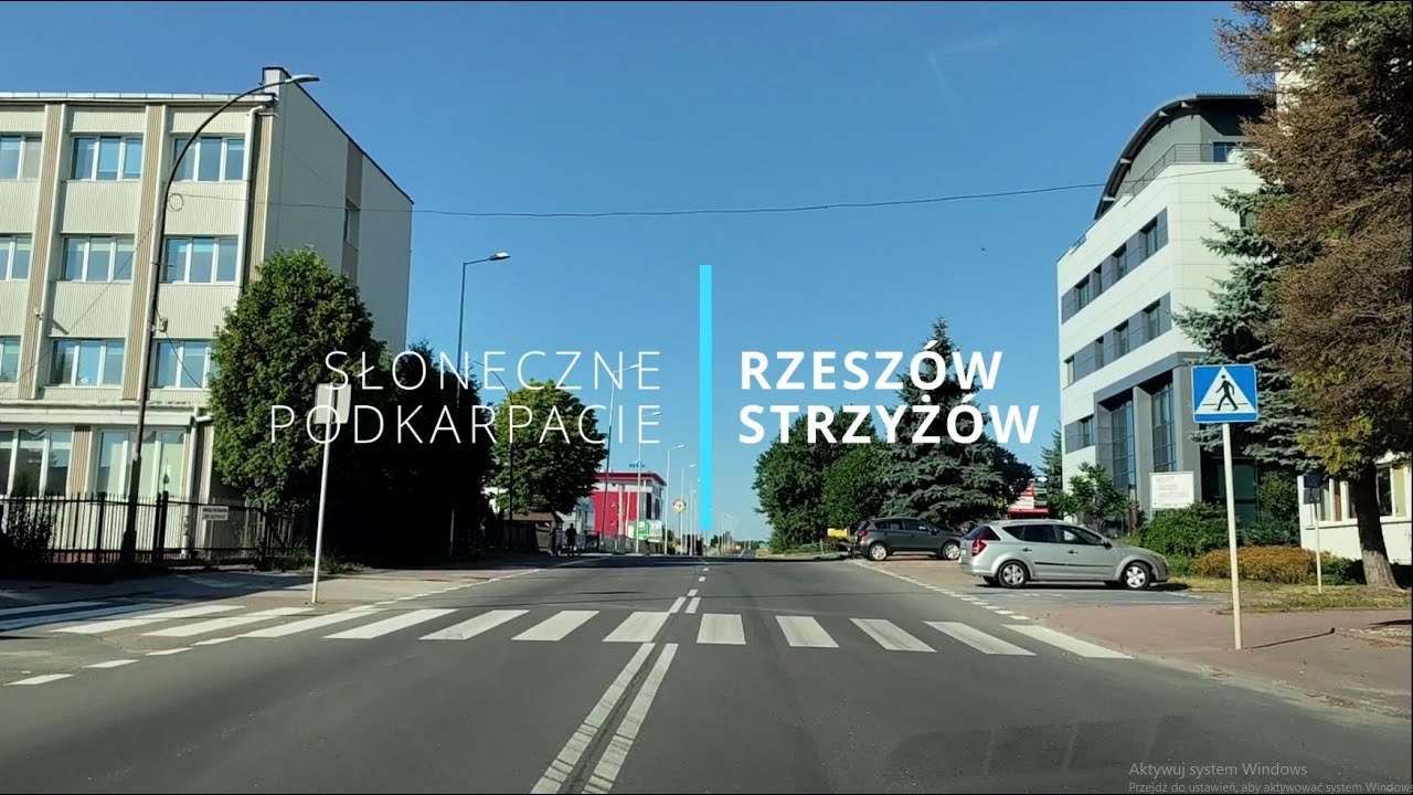 Drogi Podkarpacia. Jazda autem na trasie Rzeszów - Strzyżów. Polska.