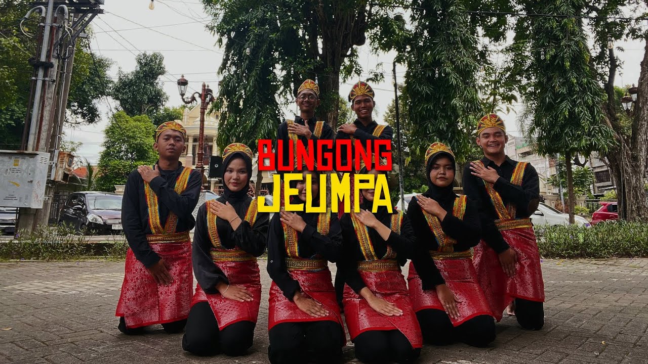 Tari Tradisi 'Bungong Jeumpa' Kelompok 1 (XI 7)