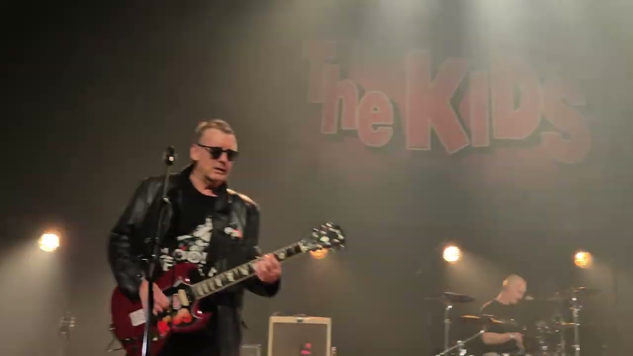 The Kids - Intro + No Work - Live @ De Roma, Antwerp (Be) - 7 March 2026