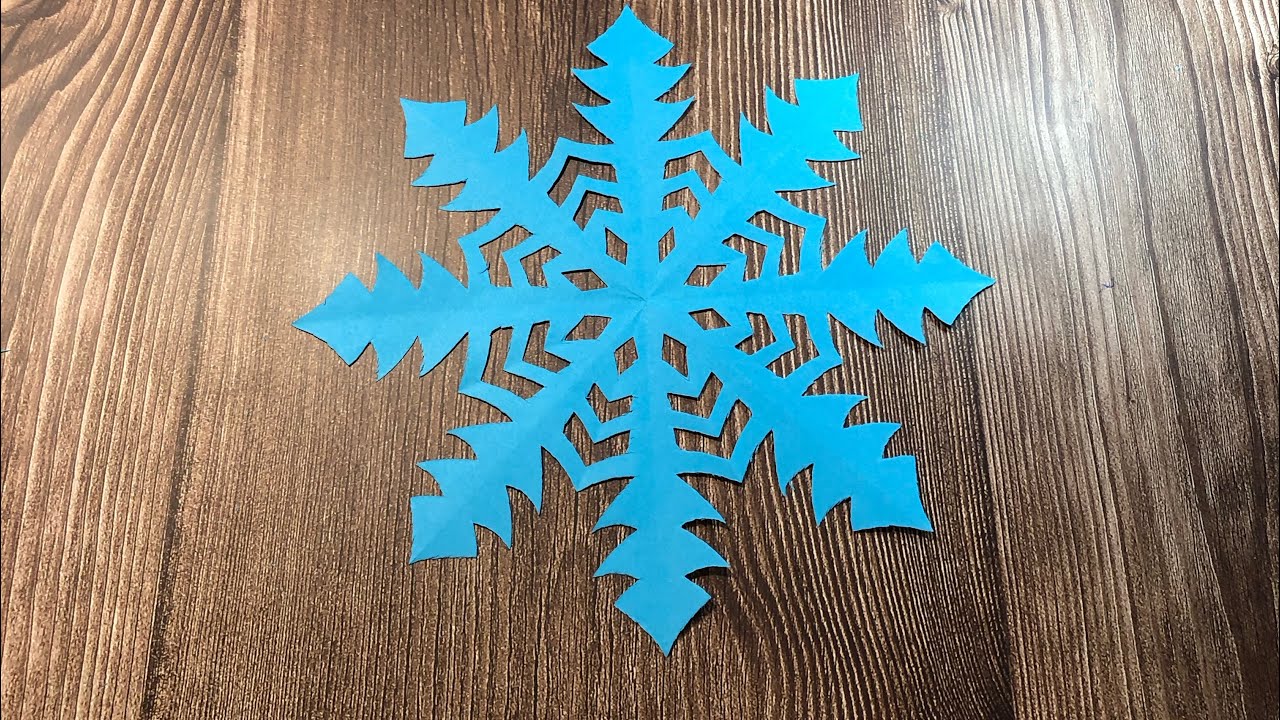 New Year Paper Snowflake with 8 Points. Новорічна сніжинка з паперу з 8 променями