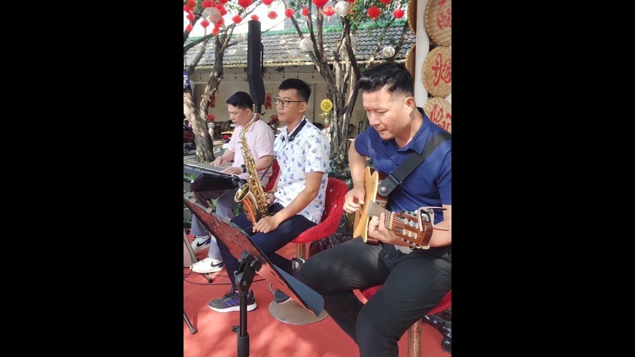 Happy new year (Abba 1980) - hòa tấu Keyboard, Saxophone, Guitar