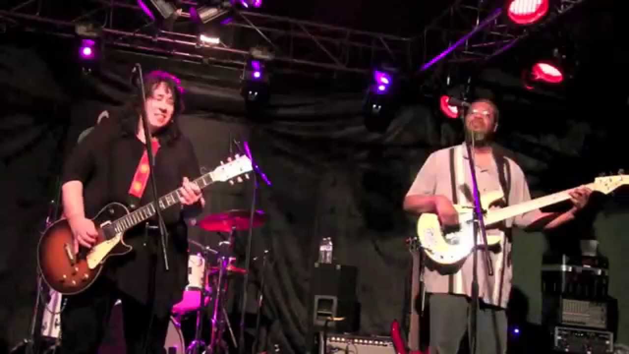 ''DR. FEELGOOD'' - JOANNA CONNOR BAND @ Callahan's, April 2015