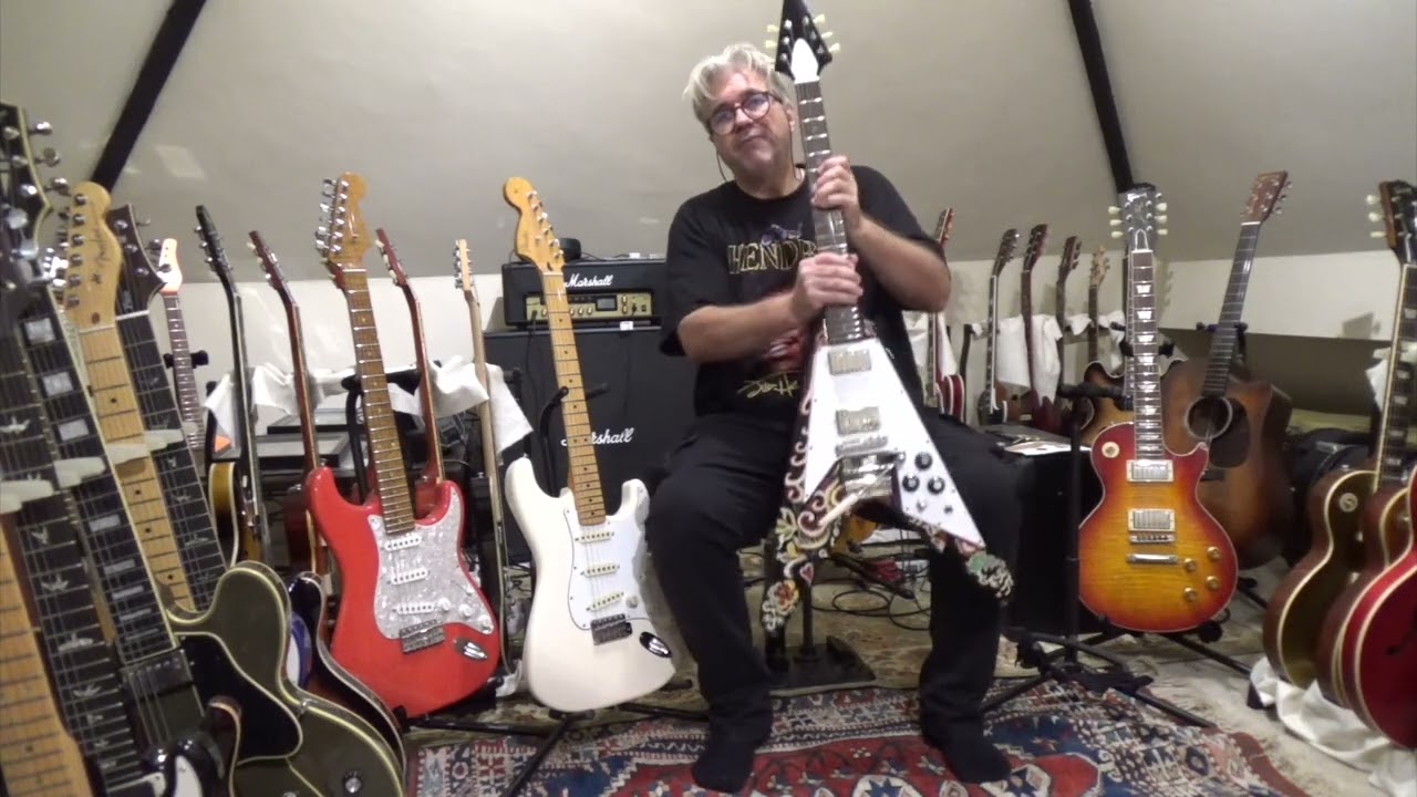 Fender Jimi Hendrix Stratocaster vs Epiphone/Gibson Jimi Hendrix Flying V