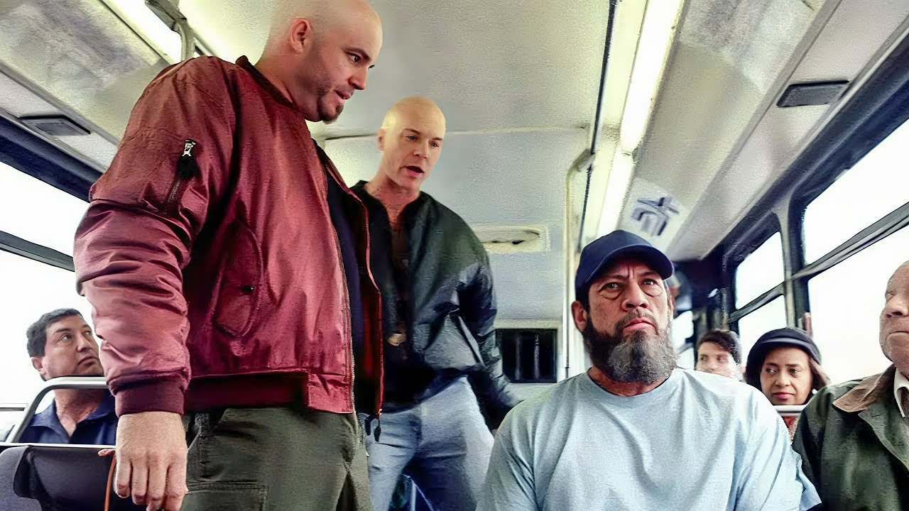 Thugs Target An Old Man On A Bus, Unaware He Is An Elite War Veteran