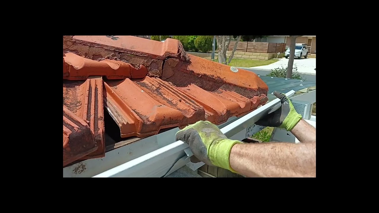 How to roll your gutter on and off to make re gutters easier