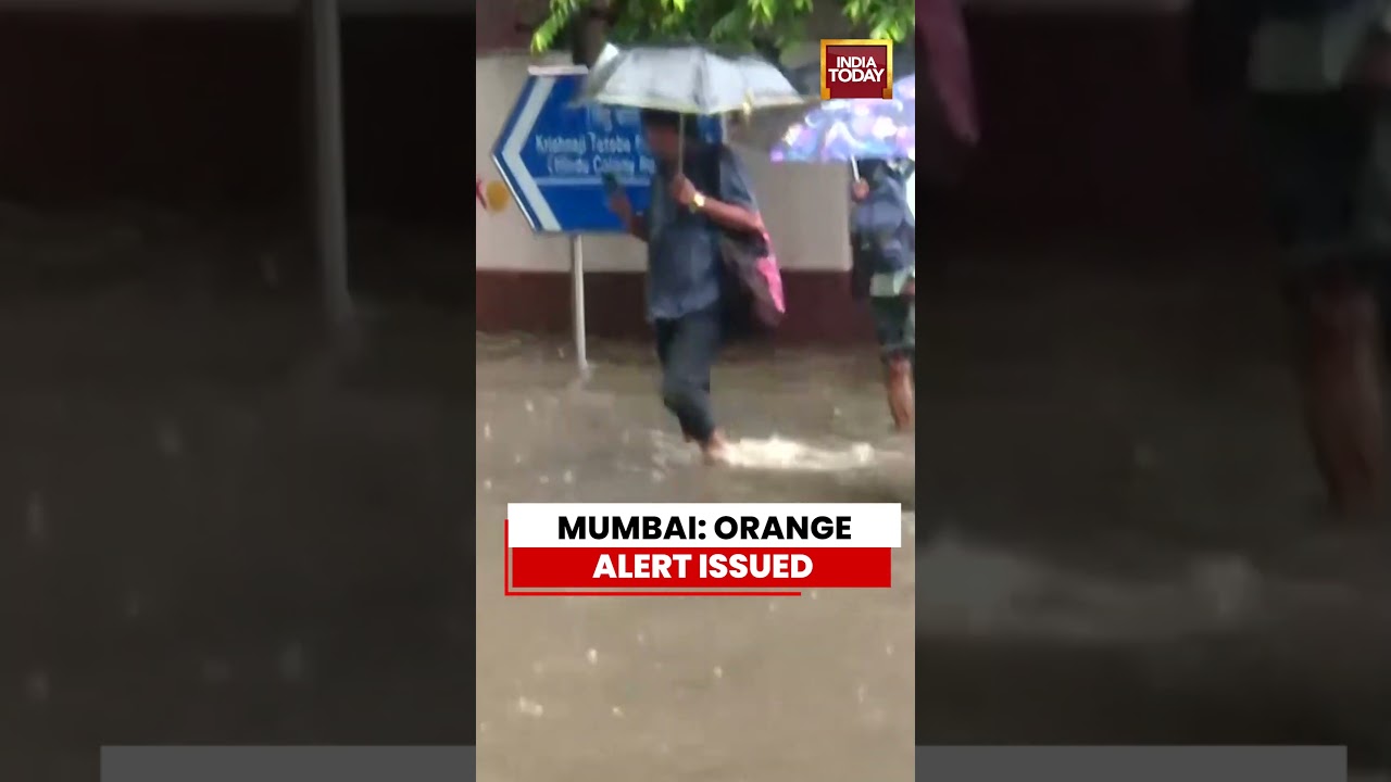 Mumbai Waterlogging After Heavy Rain; Orange Alert Issued Across Region #mumbairains #mumbai