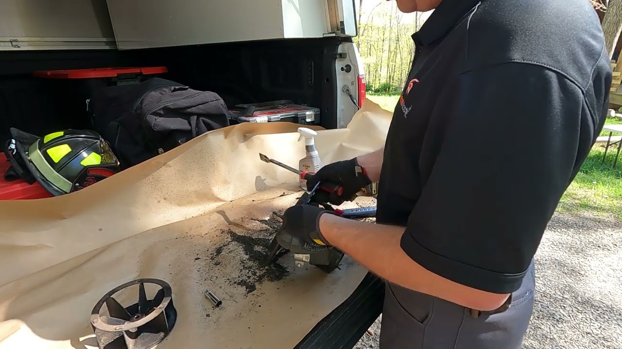 How to Replace a Fan on a HeatMasterss G-Series Stove
