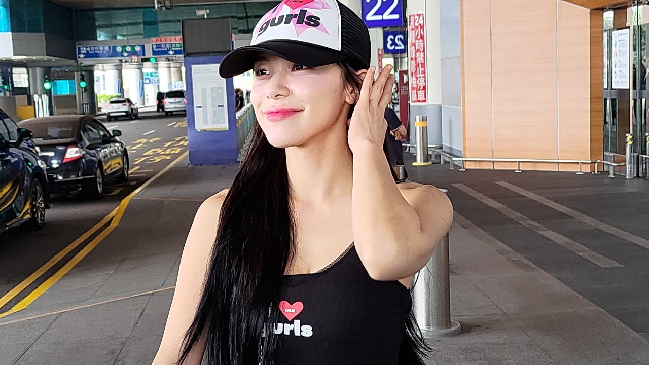 20240417桃園機場李多慧接機實錄 😝😝😝