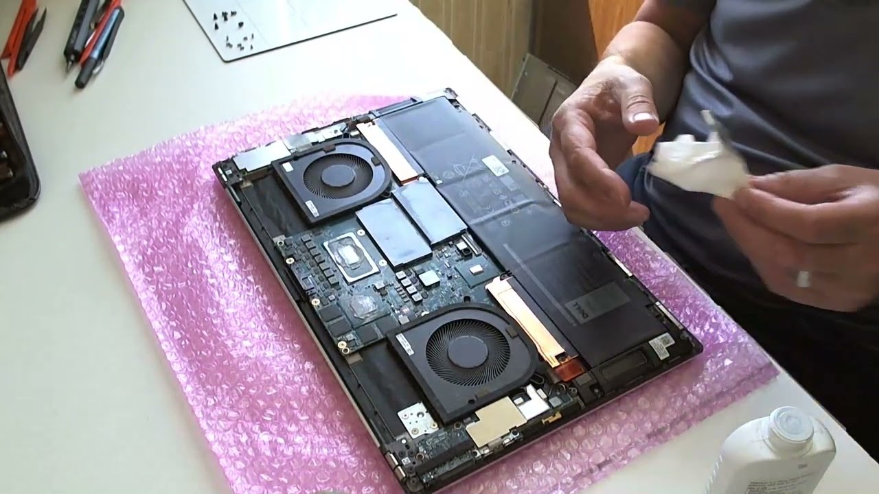 How to Replace Thermal Paste on Dell XPS 17 9710 Laptop. 💻🧰