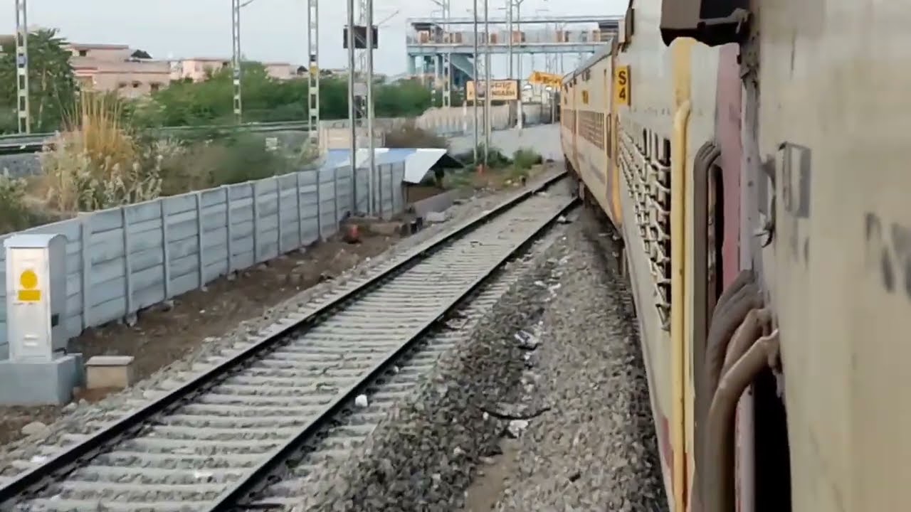 Journey from Una to Sabarmati BG in 19412 Daulatpur chowk - Sabarmati exp