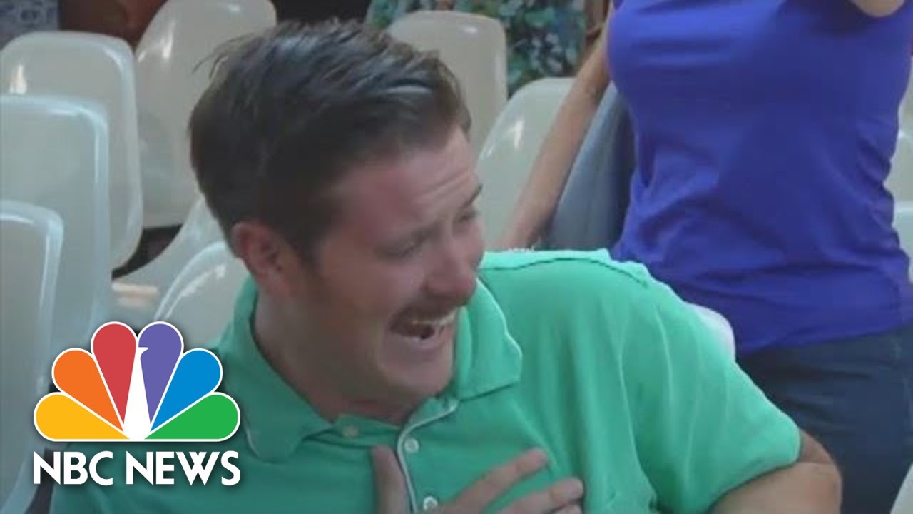&lsquo;Green Shirt Guy&rsquo; Laughing Response To Sanctuary City Heckler Goes Viral | NBC News