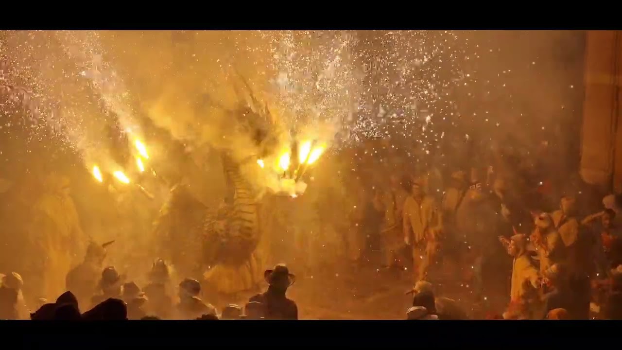Santa Tecla Tarragona 2023 - Joint ignition of the dragon beasts of fire 💥🔥🧨