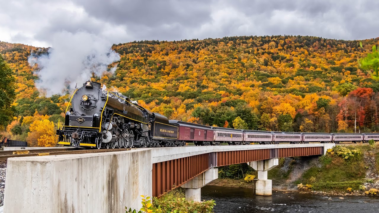 [4K] Full Chase of Reading Blue Mountain & Northern's Fall Foliage Express w/ 4-8-4 T1 #2102!
