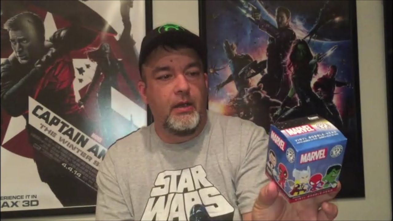 Unboxing:  Marvel, TWD, AOU Mystery Minis