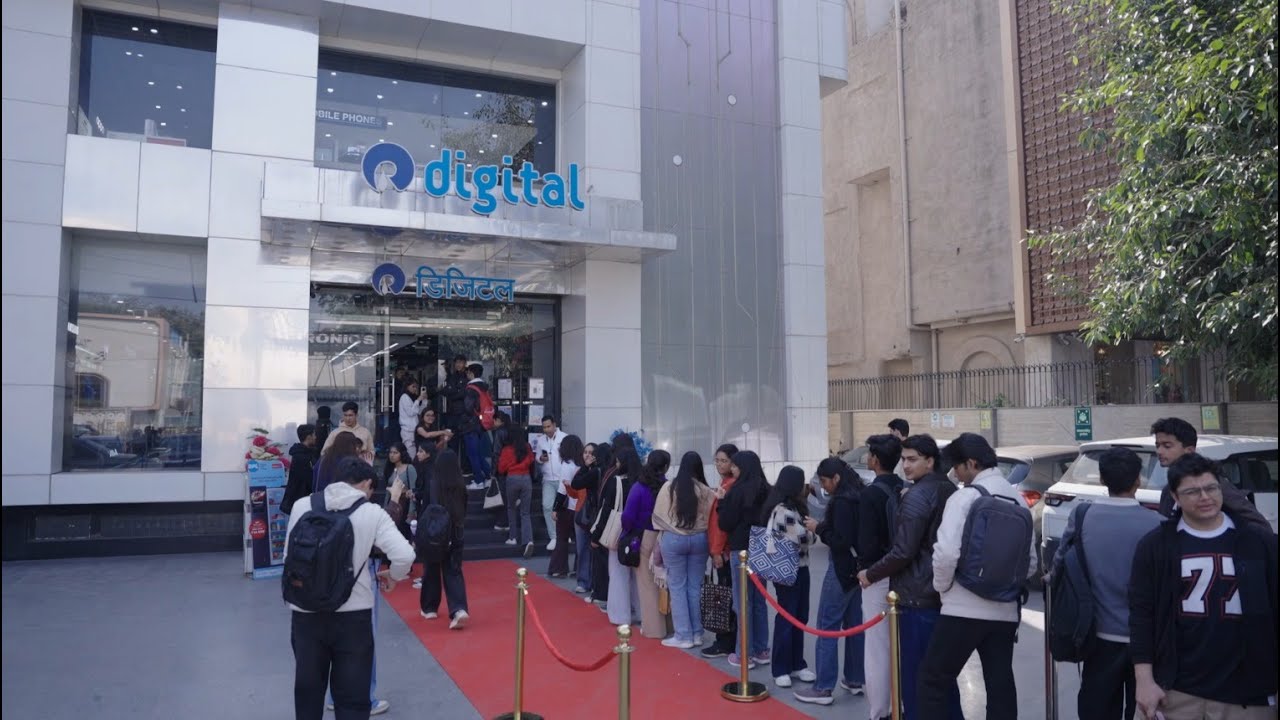 Motorola Signature Experience Zone At Reliance Digital