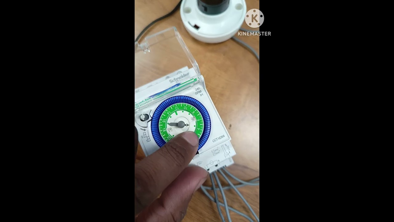 Schneider Electric Machanicle time switc | CCT16364. | How to set time, & connection.