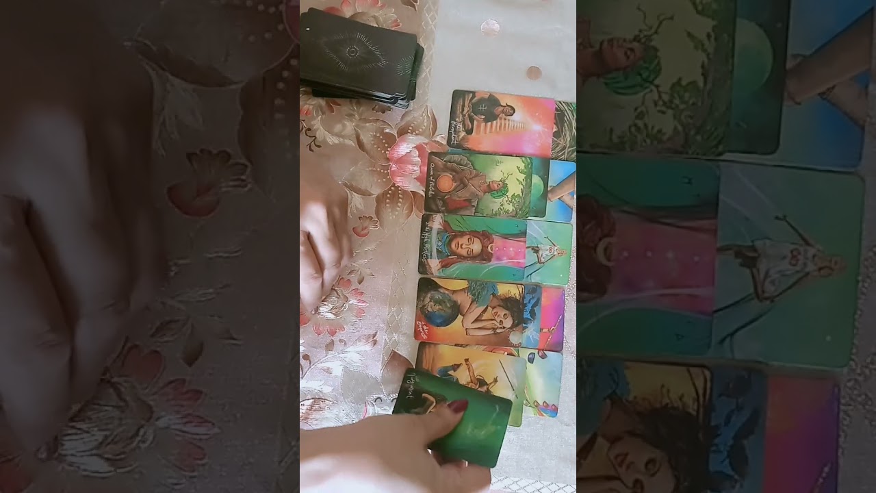 Are you attractive or cute #tarot #currentfeelingtarot #hinditarot