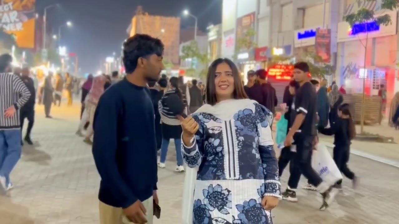 #emaansultan #interview #publicintrest #fypviral#entertainment#public#funny#fypyoutube#youtubevideo