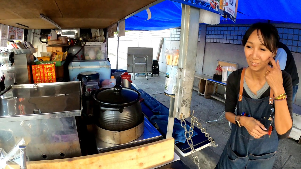『J Y』美麗餐車老闆娘系列又來了！下午茶時間。😅😂😆🌤️🚚🛣️👍🍱🥢🥰😘👨‍👧‍👦😎💪🇹🇼🇹🇼🇹🇼