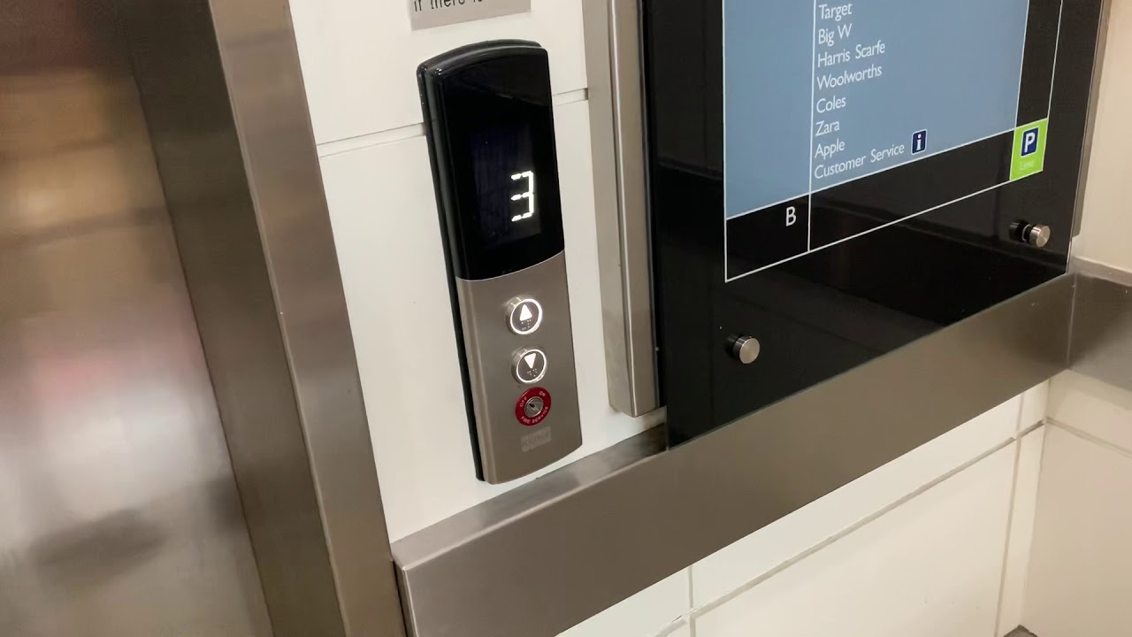 Lift 4/4 at Chermside shopping centre