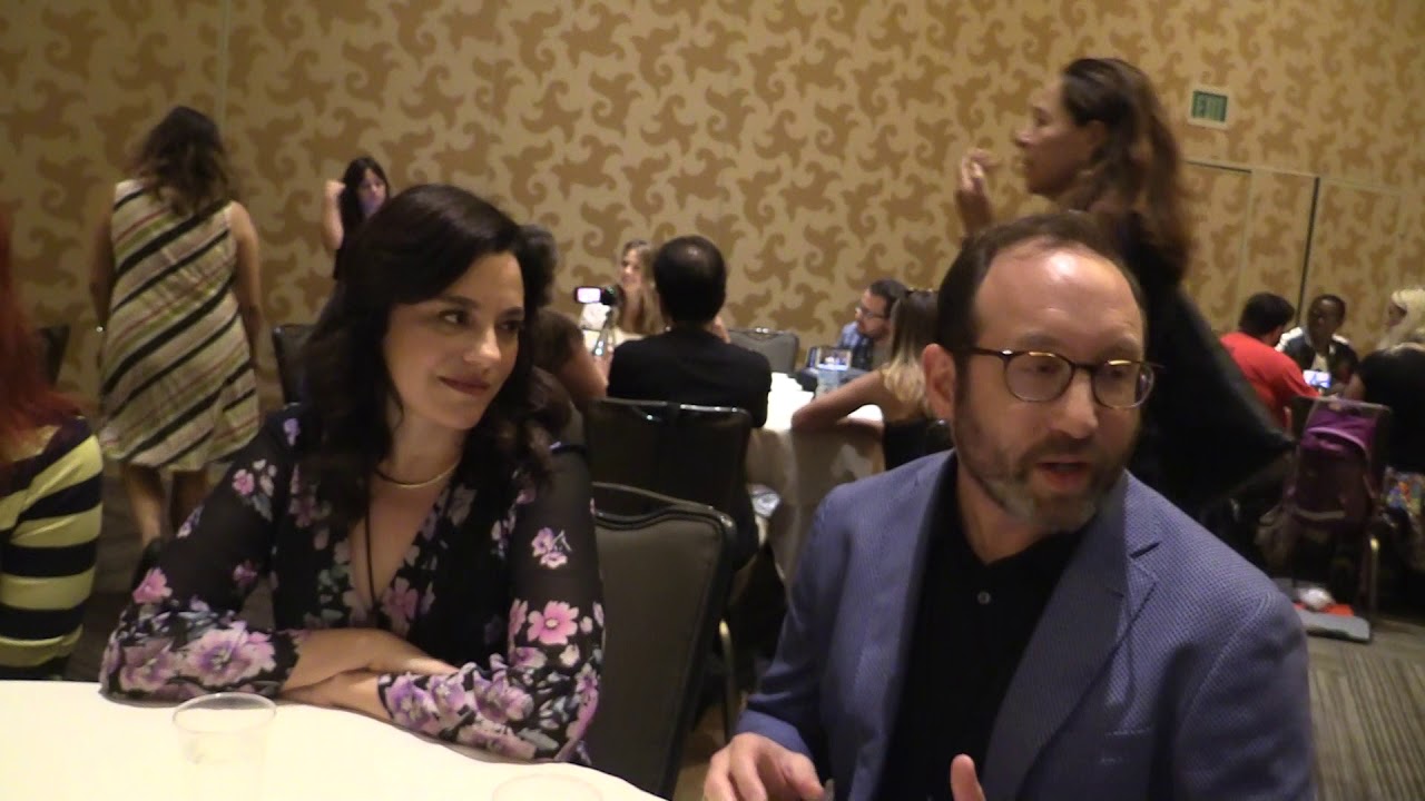 SDCC 2018: Supergirl Jessica Queller and Robert Rovner (Executive Producers)
