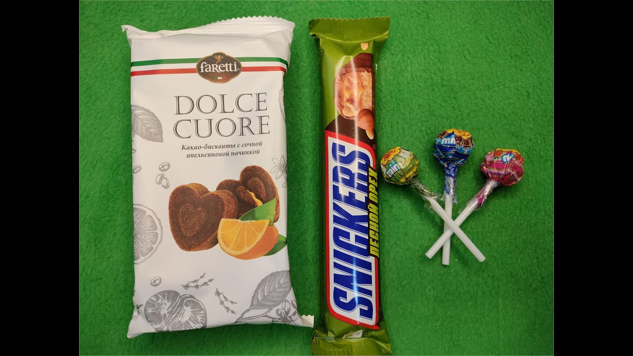 🍭 Many candies 🍭 Big Snickers, chocolate biscuit and Chupa Chups!