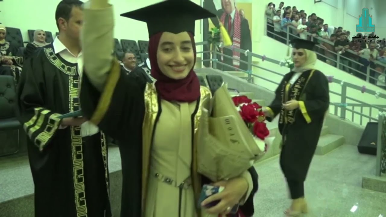 حفل تخريج الفوج 25 -كلية اللغات الأجنبية اللغة الإنجليزية اللغة والأدب اسباني انجليزي اللغة الفرنسية