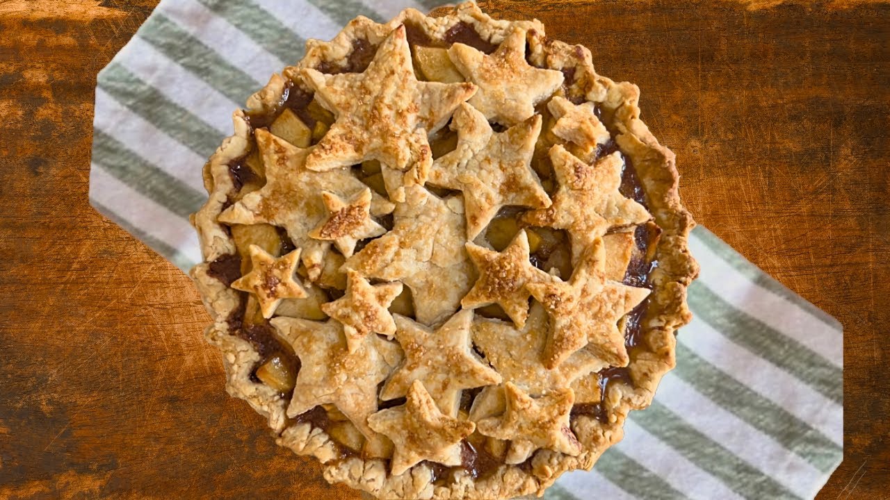 Classic Apple Pie for the 4th of July