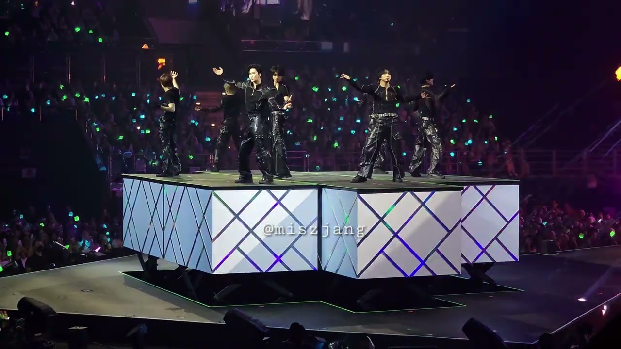The Dream Show 4 in Kuala Lumpur [Day 2_14122005] - Boom