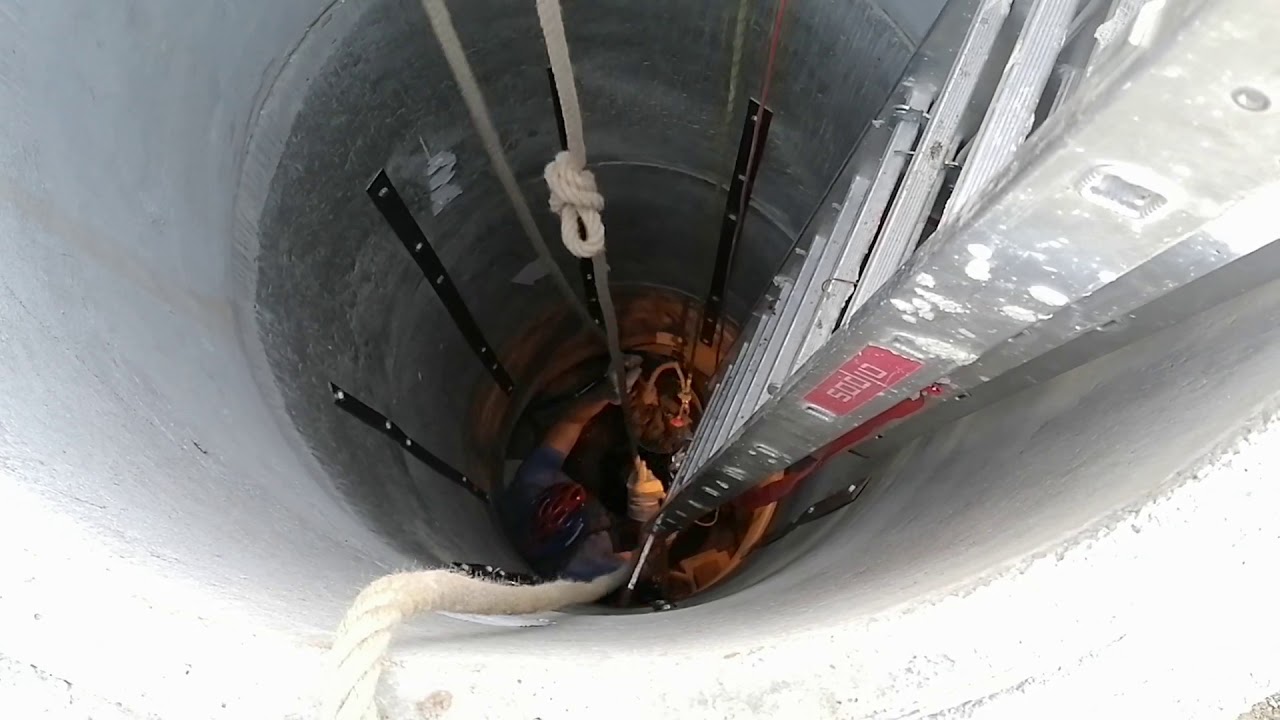Kopaná studna \ hand-digged well