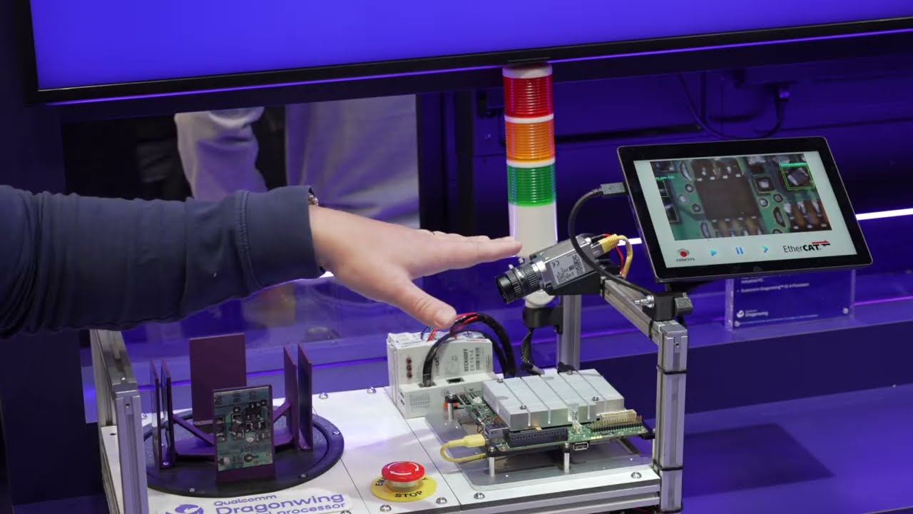Технология Qualcomm Dragonwing обеспечивает контроль качества в режиме реального времени с исполь...