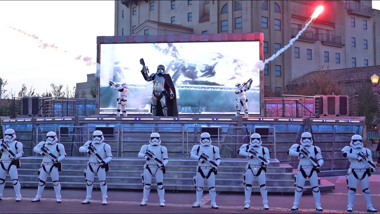 La Marche du Premier Ordre - First Order March - Disneyland Paris