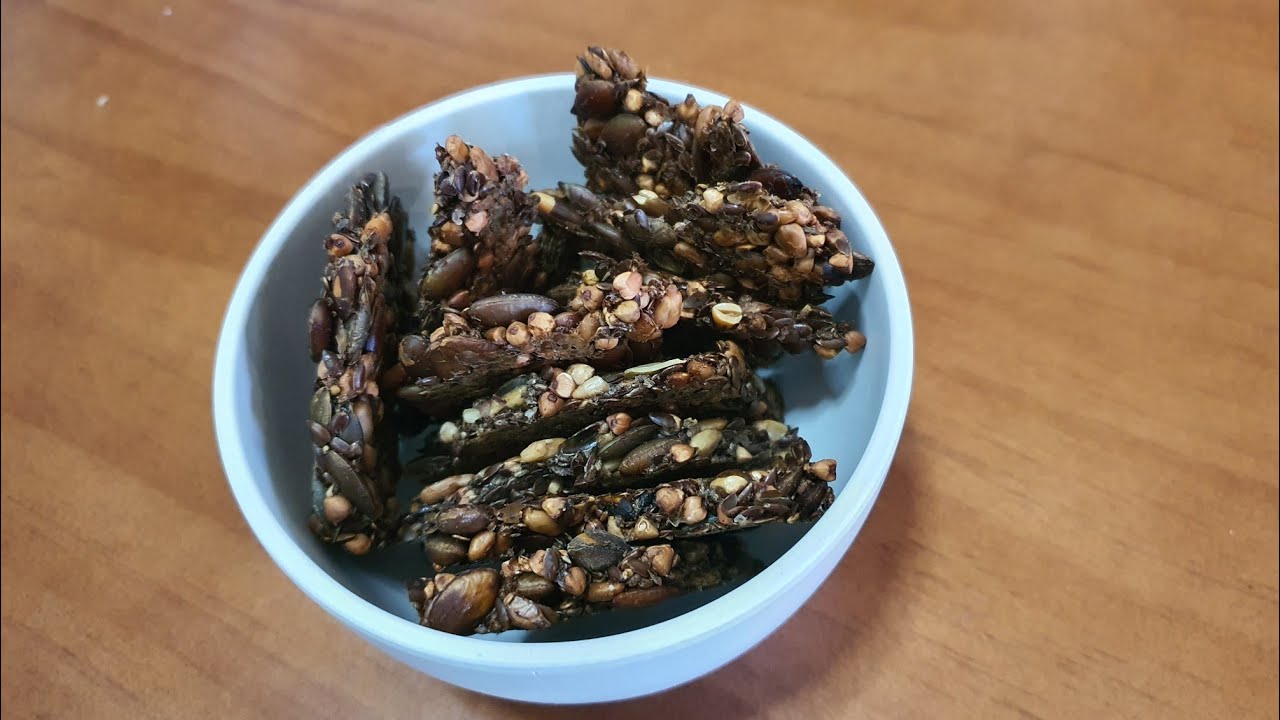 7 Seeded Crackers from Cookidoo US