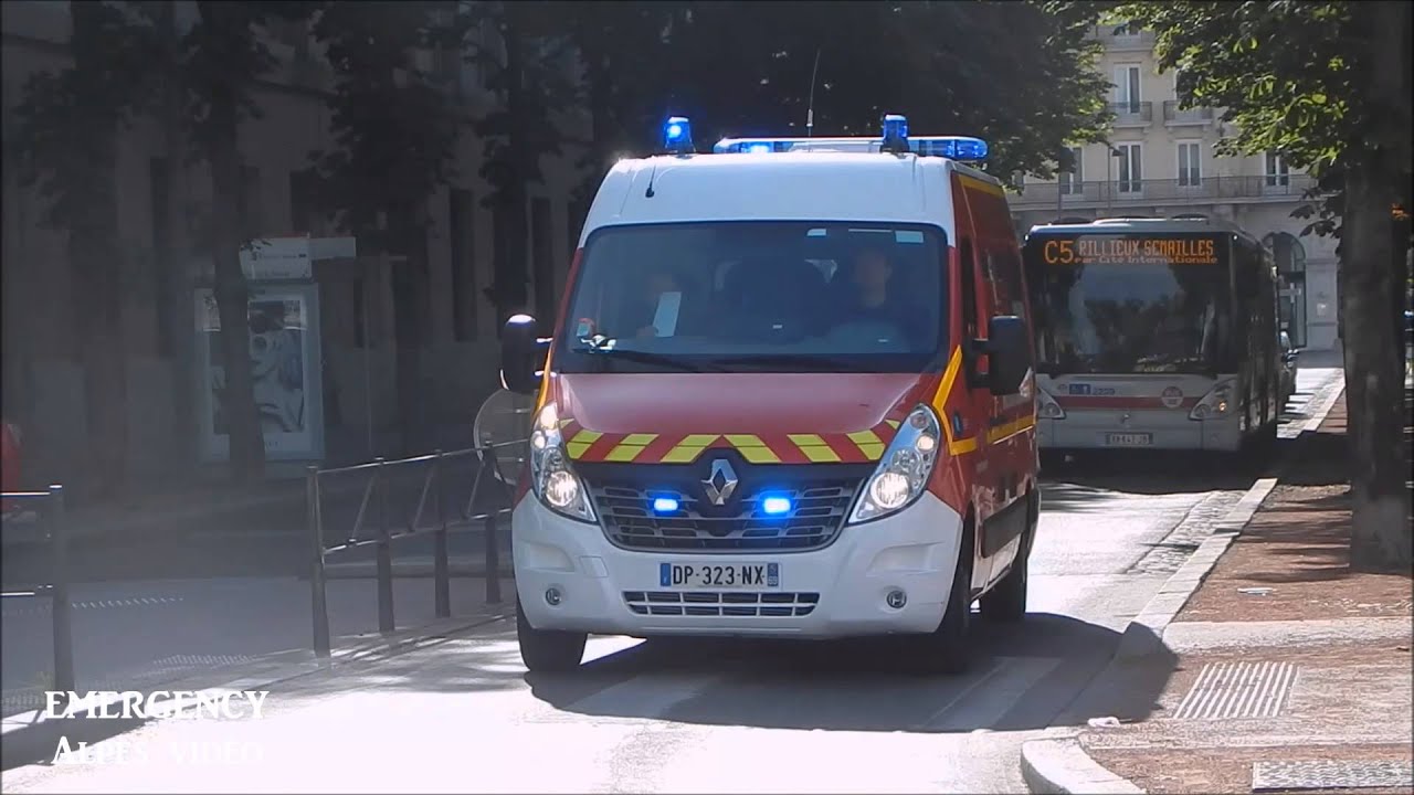 (Lyon Confluence) Gendarmerie-VSAV x3 GT Lyon 2