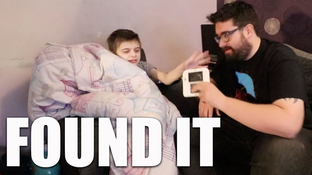 Singing the Everybody Loves Raymond theme song | He found his DS | Autism vlog