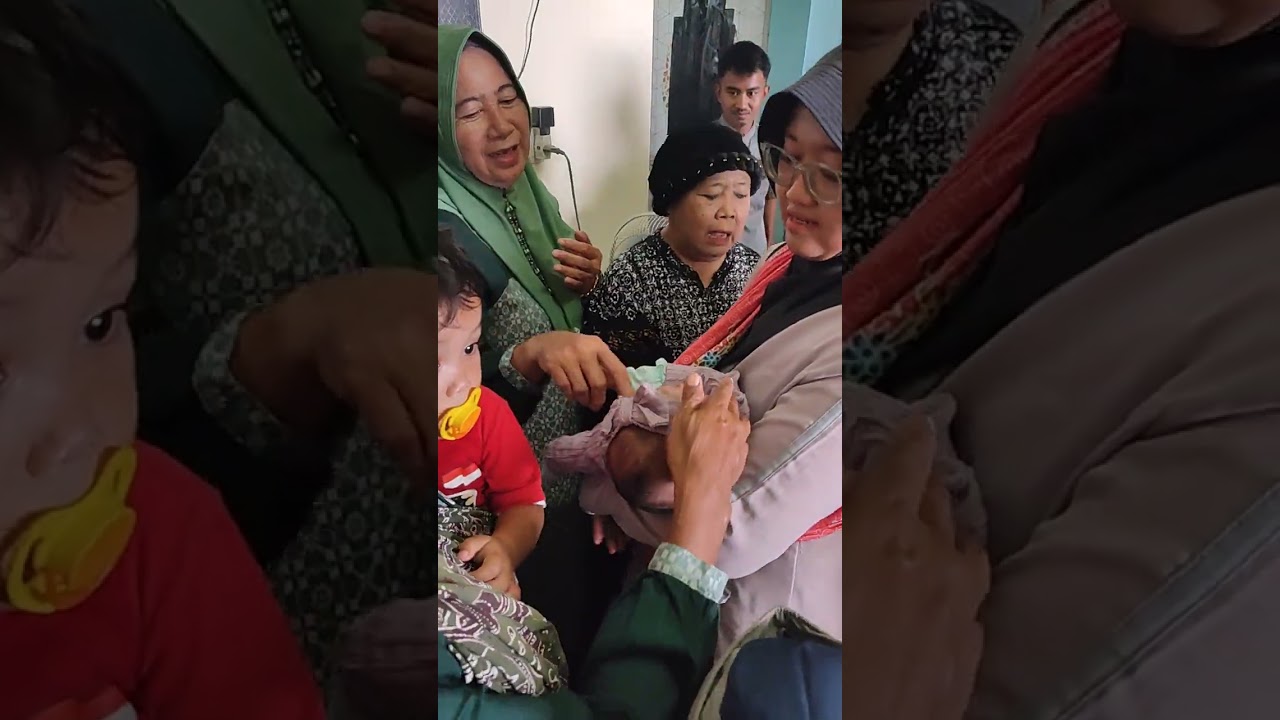 Marhaban Lyzia Naifasha Ardani di Losarang #Jamaroh #MT Mambaus Sholihin 