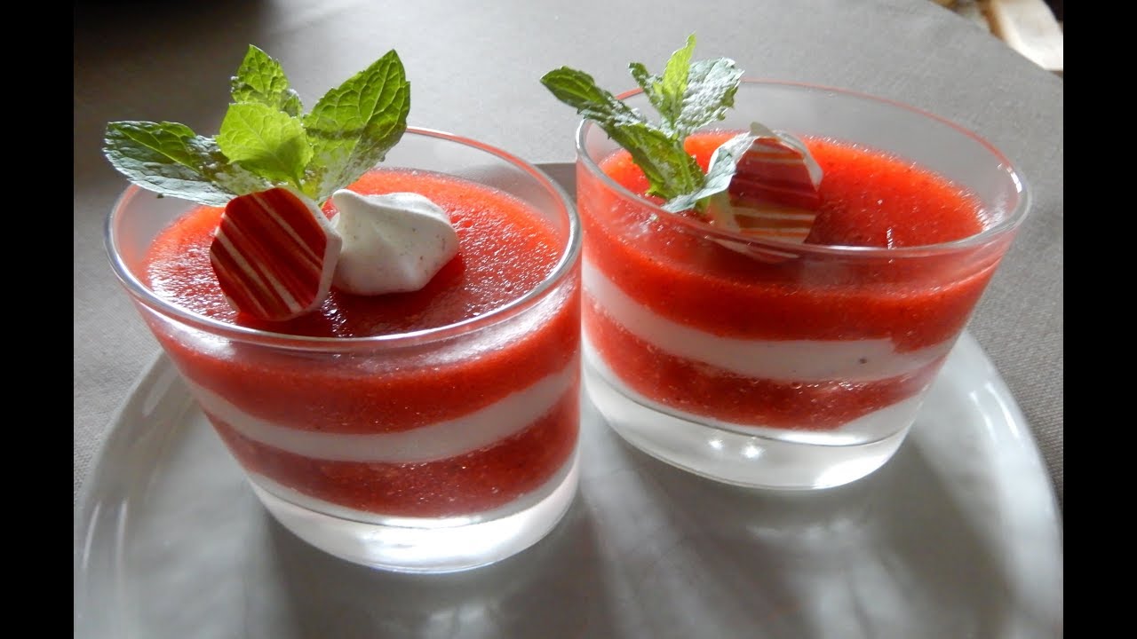 Topfenmousse mit Erdbeerpüree rot - weiß