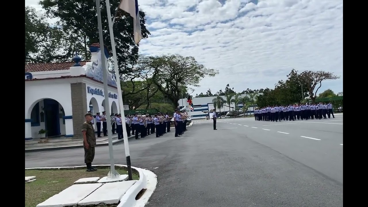 DOBRADO ASAS DE PRATA - BANDA SINFÔNICA DA EEAR FORÇA AÉREA BRASILEIRA - DIA DA INTENDÊNCIA