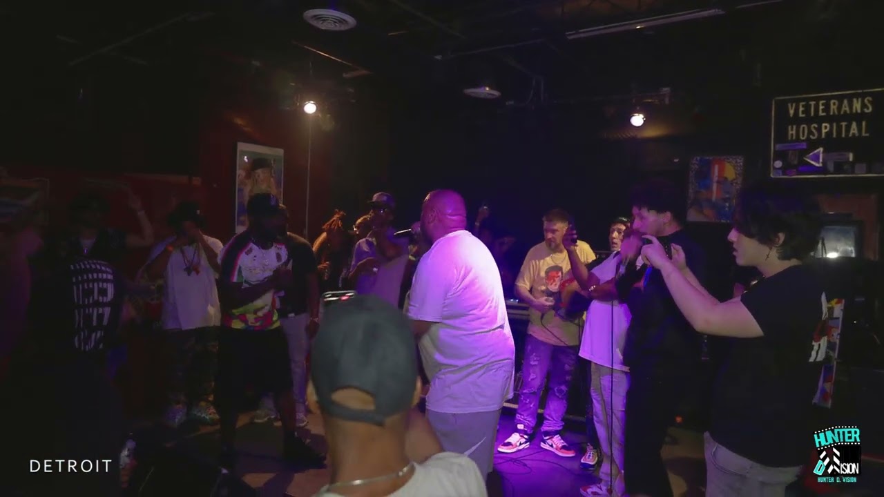 ‪@itsbizarresworld & @iammaxhilli6858 Live Set at #HGG3 Album Release Show