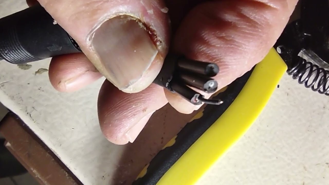 Make a Commodore 64 AV cable