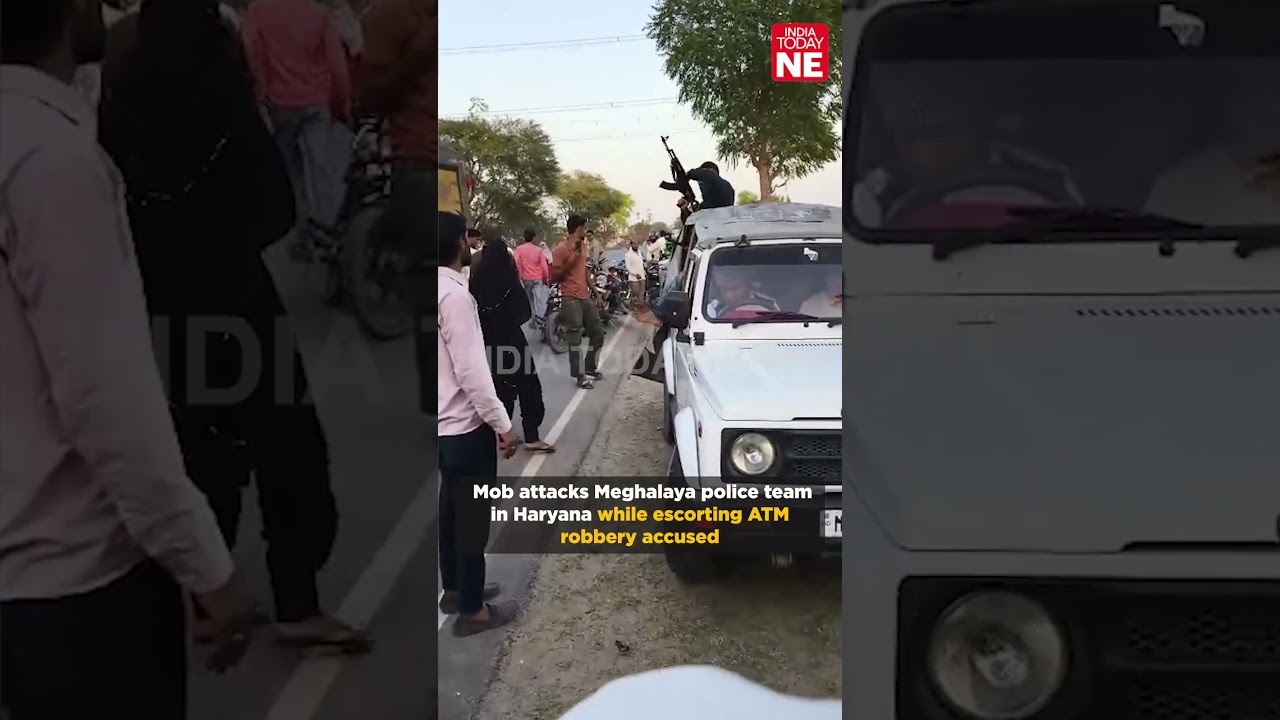 Толпа напала на полицейский отряд из Мегхалаи в Харьяне, сопровождавший обвиняемых в ограблении б...