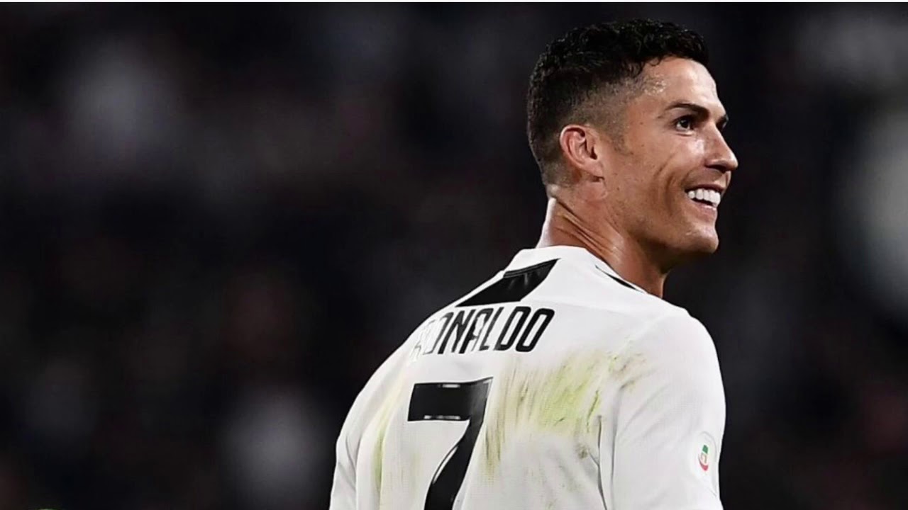 CR7 MONTAGE ( Through the years)