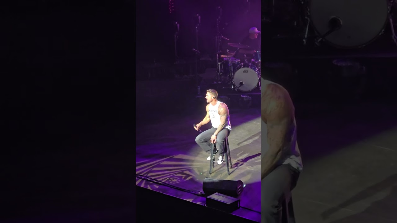 Brett Young - Mercy Live in Boston 